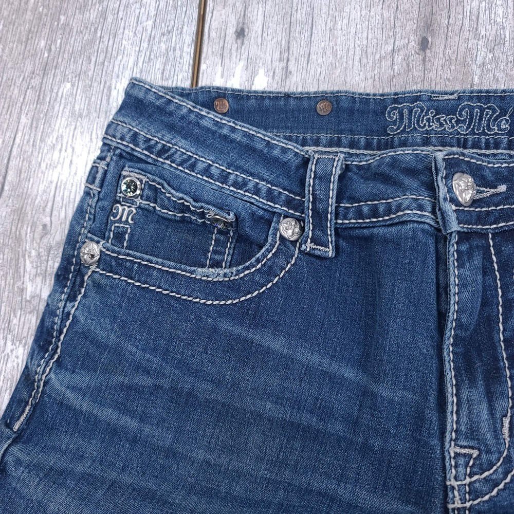 Miss Me Boyfriend Capri Jeans Womens Size 27 Blue Wash Embroidered Embellished - Picture 4 of 9